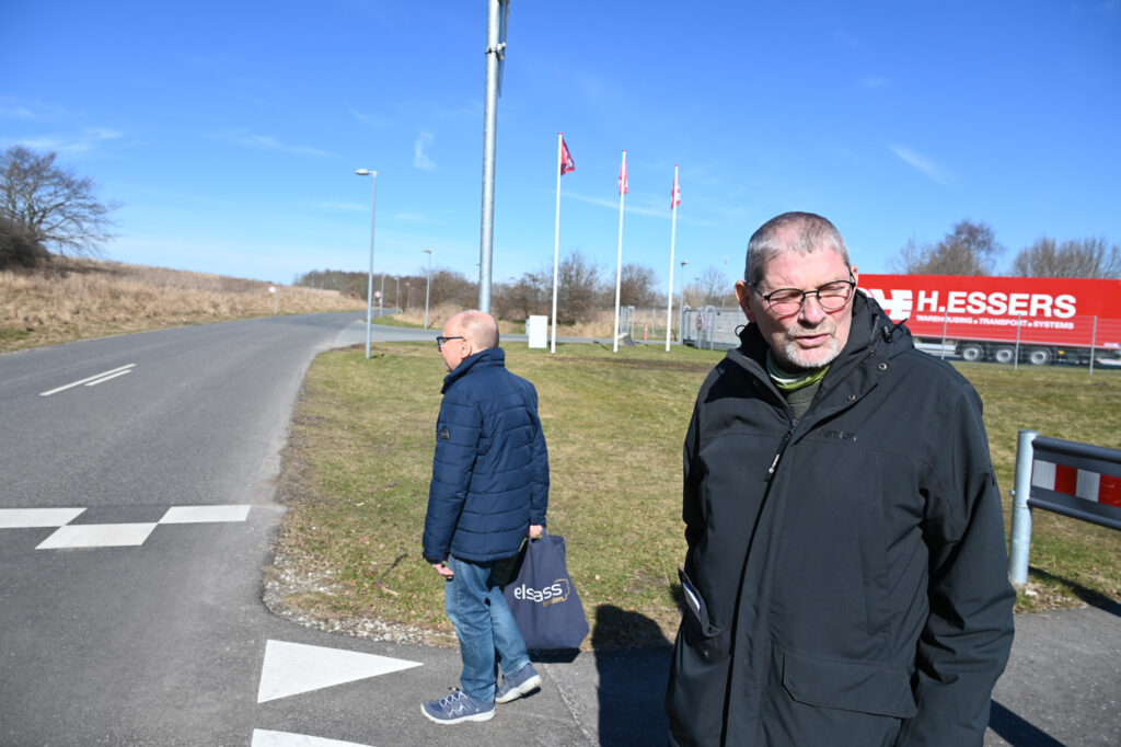 Frands Havaleschka og Søren P. Petersen besigtiger forholdene. Frands Havaleschka, til venstre, er tidligere kommunalpolitiker og medlem af Blovstrød LiVs redaktionsgruppe.